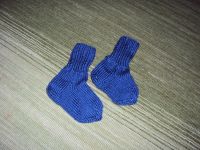 Neue selbstgestrickte Babysocken. Schleswig-Holstein - Tastrup Vorschau