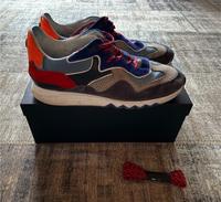 Floris van Bommel Sport Herrenschuhe Größe 8 1/2 / 42 2/3 Nordrhein-Westfalen - Porta Westfalica Vorschau