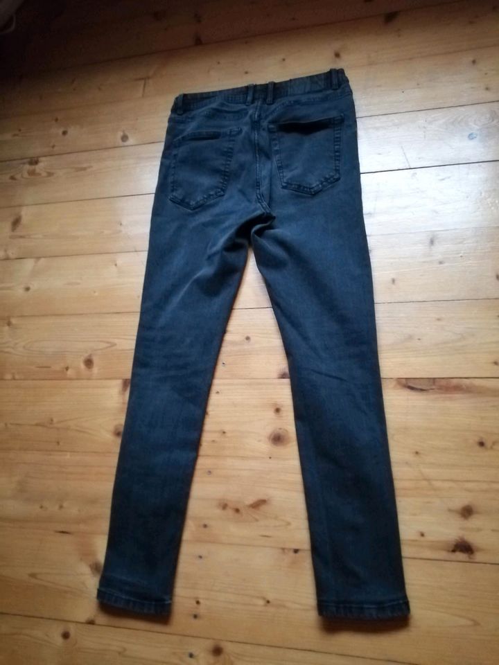 Jeans, Gr. 29/30, schwarz washed FSBN in Bad Soden-Salmünster