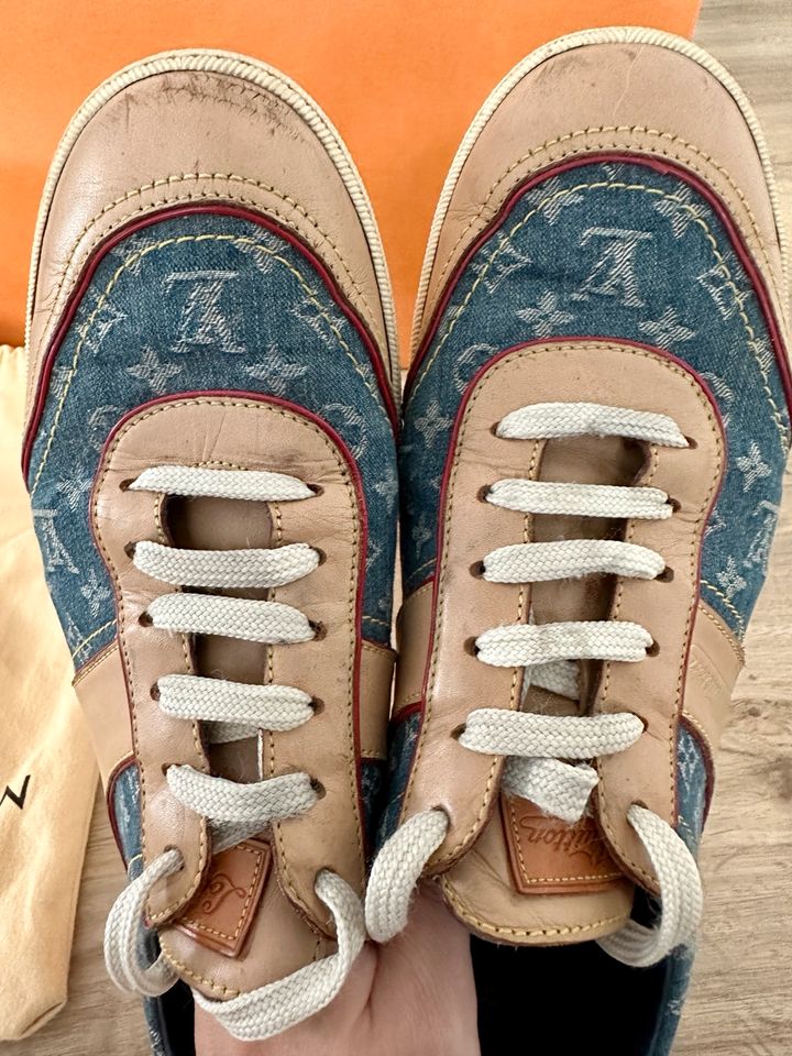 Louis Vuitton Retro Sneaker Turnschuhe Jeans in Köln