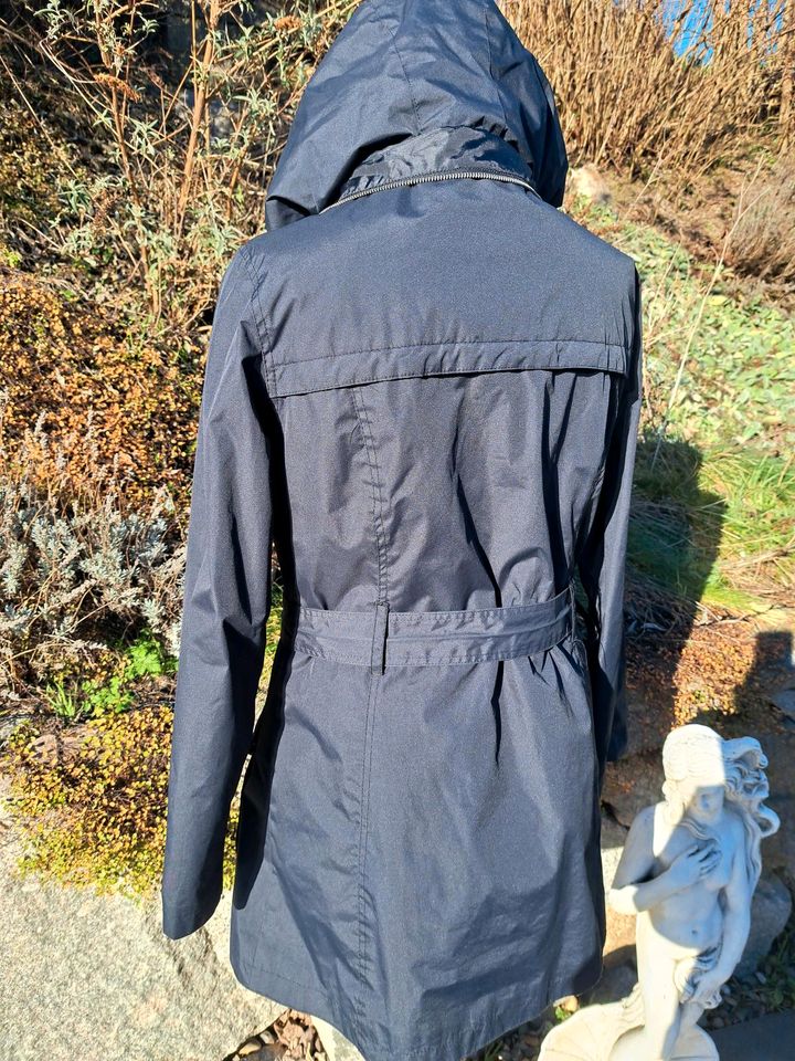 Schwarze Jacke 2in1 mit Unterjacke Funktionsjacke in Endingen