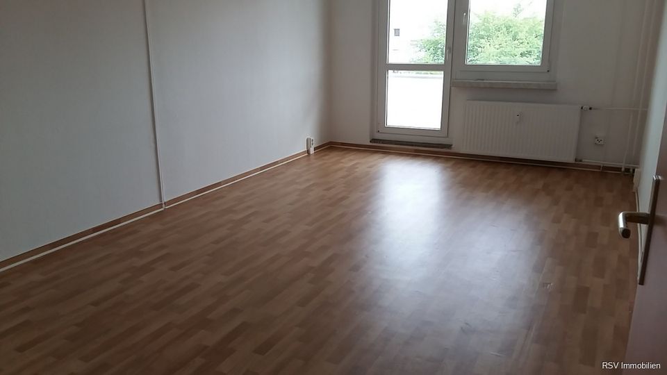 JobCenter geeignet ab 2 Person - ruhig + günstig - 2,5-Zi. 56m² - sofort verfügbar - in Magdeburg