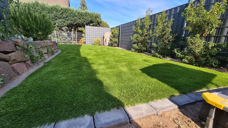 Kunstrasen Garten Balkon Terrasse verlegen Landscaping Unterbau in Hofheim am Taunus