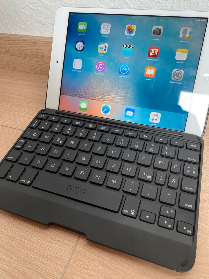 Apple iPad mit Tastatur und OVP in Kaiserslautern