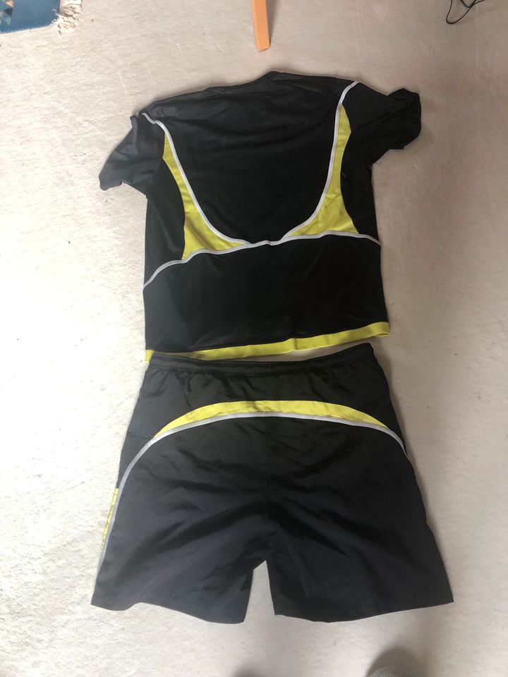 Lotto He-Sport Outfit, schwarz, Größe 48/50 in Augsburg