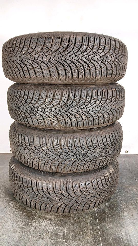 VW GOLF VII 7 195/65R15 91H Winterräder Winterreifen E101 in Nagold