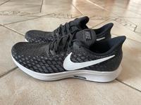 Nike Damen Turnschuhe/Laufschuhe Zoom Pegasus Gr. 40 Nordrhein-Westfalen - Neuss Vorschau