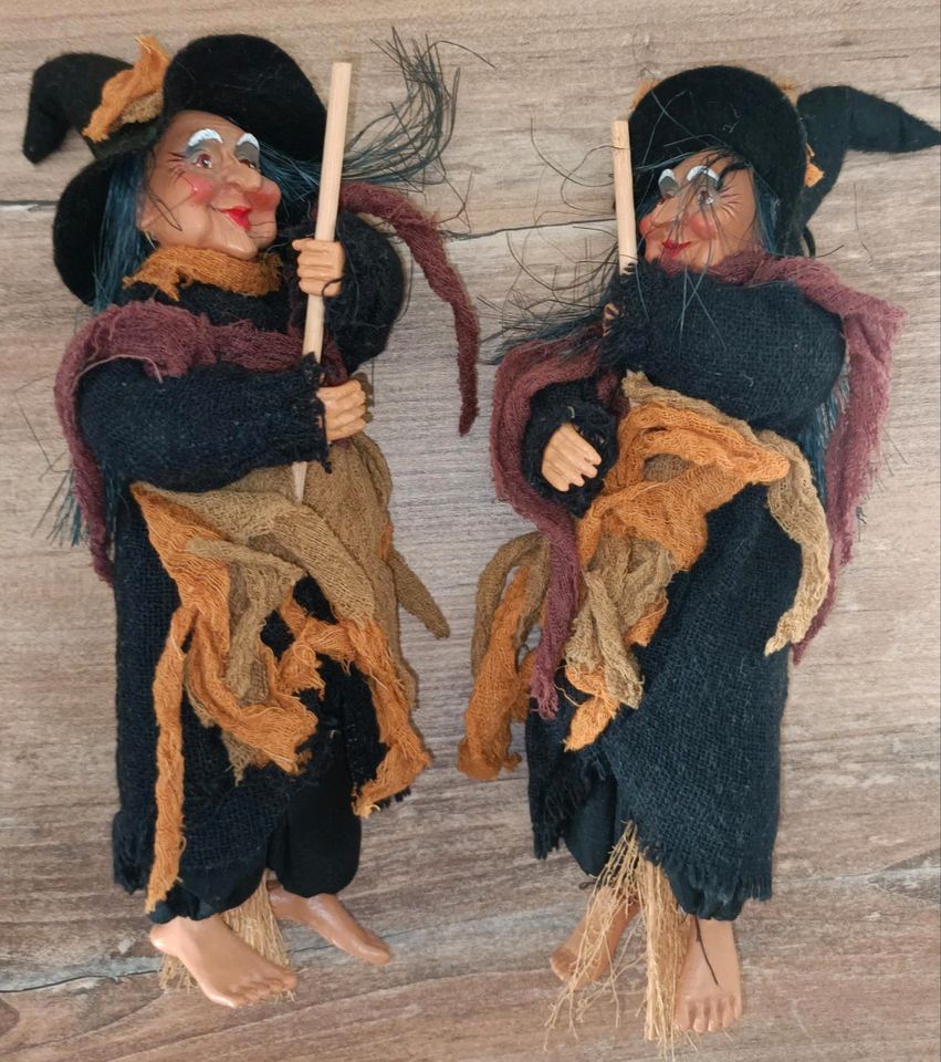 2x Deko Hexen Puppen zum Aufhängen Halloween Top-Zustand wie NEU in Berlin