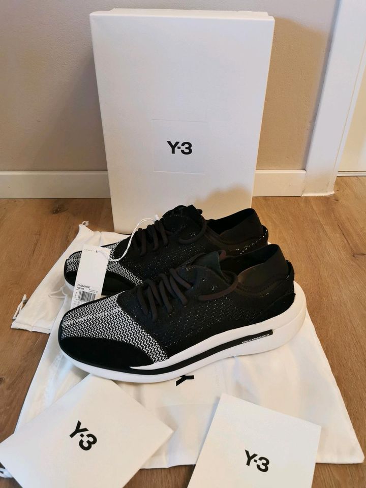 Adidas Y-3 Sneaker Quisah Knit schwarz weiß Gr.46 2/3 in Ebermannstadt