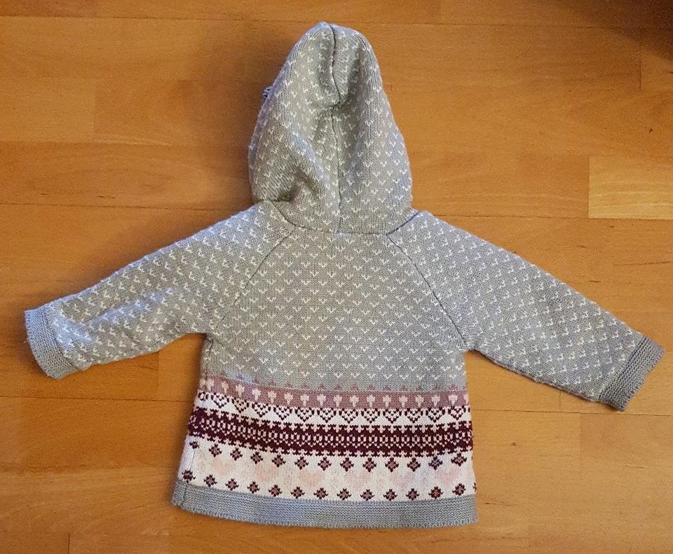 Gefütterte Strickjacke in Schwentinental