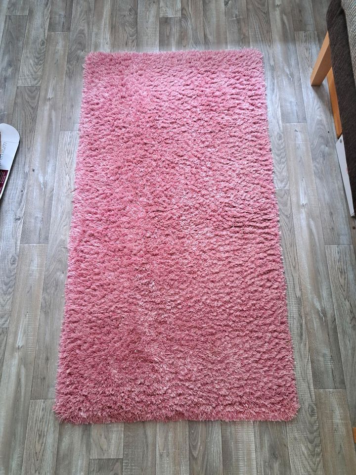 Esprit Hochflor Teppich Pink in Berlin - Köpenick | Heimtextilien gebraucht  kaufen | eBay Kleinanzeigen ist jetzt Kleinanzeigen