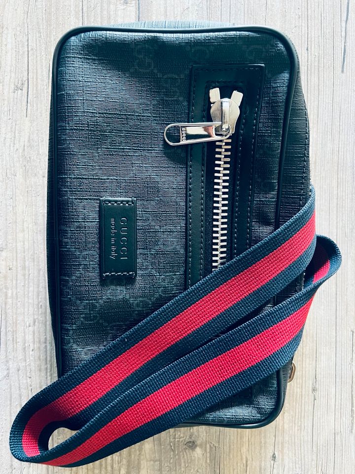 Gucci Herren Tasche in Hamburg