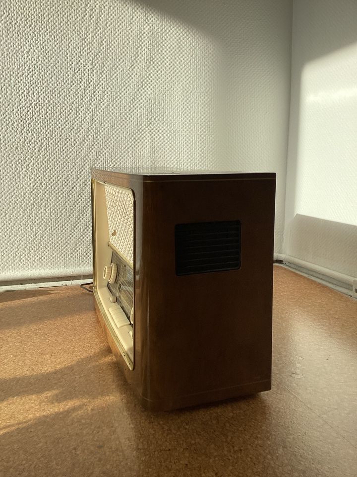 Vintage Radio Philips in Nürnberg (Mittelfr)