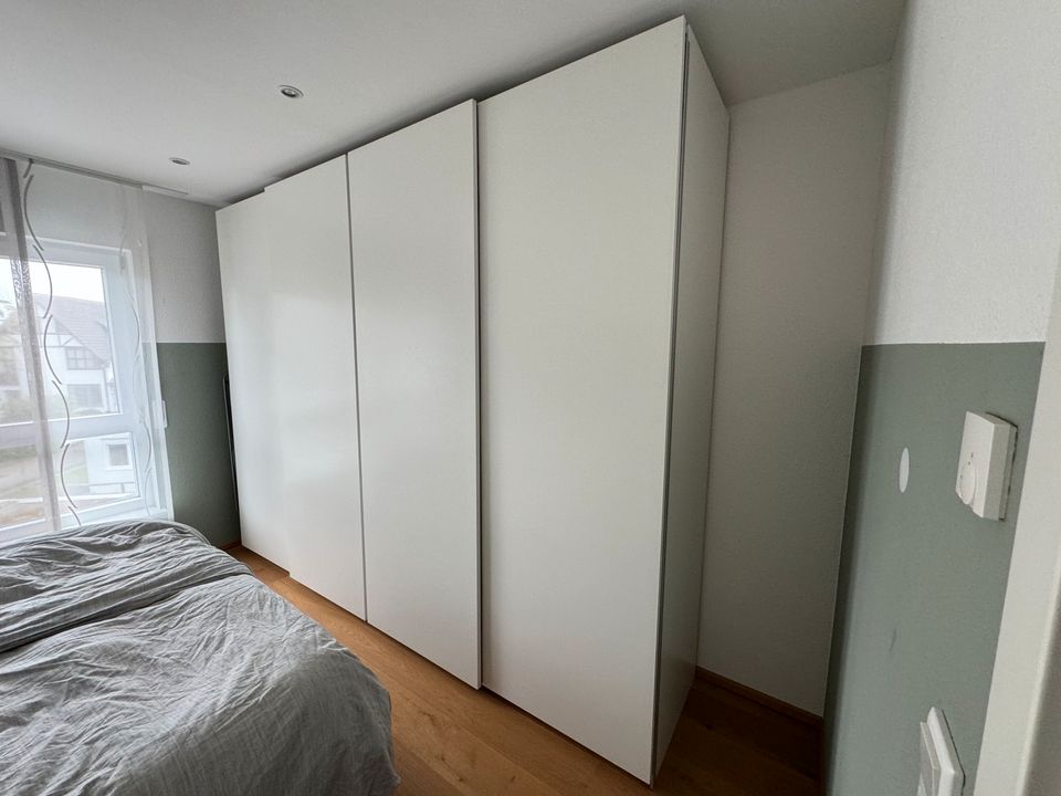 2 PAX Schränke mit je 150 B x 236 H x 58 T // Neupreis 1.313 Euro in Gärtringen