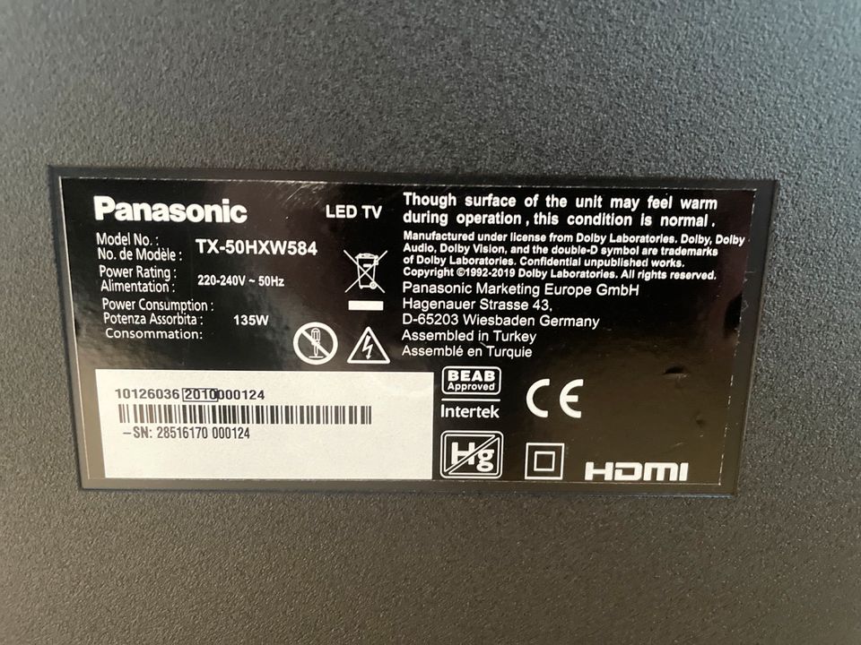 Panasonic TX-50HXW584 in Nickenich