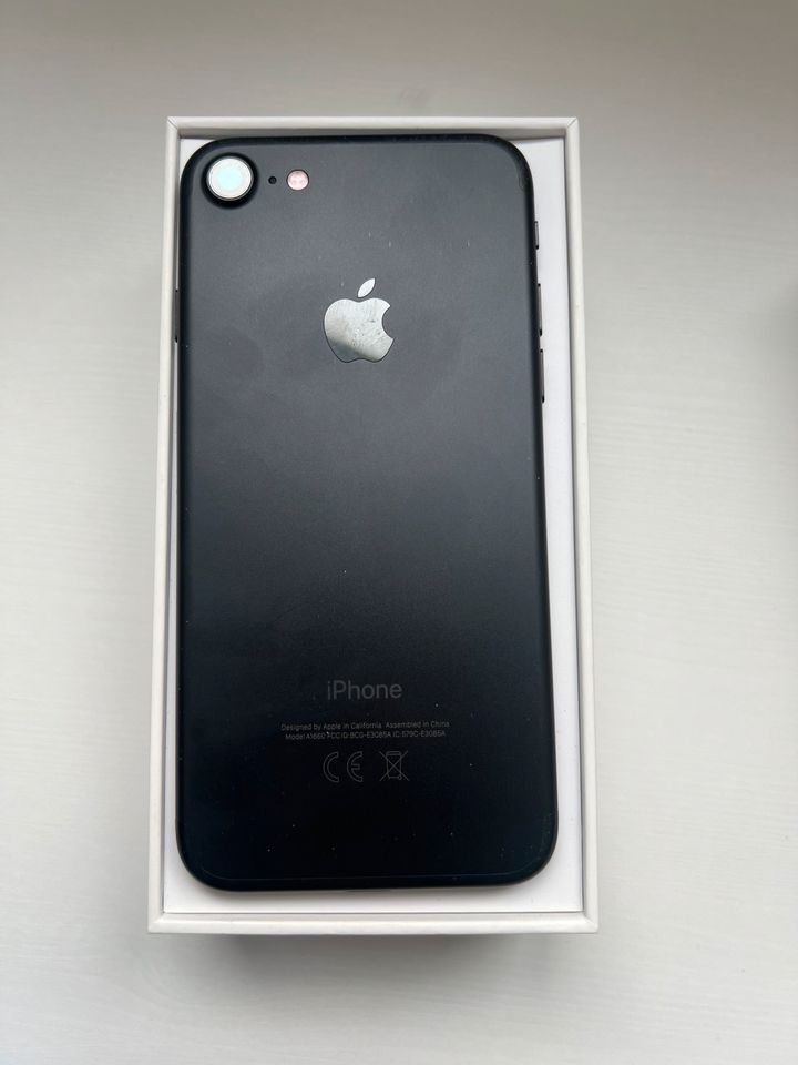 iPhone 7 matt schwarz 128GB in Laer