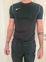 Nike Dri fit T-Shirt Sport Shirt schwarz Gr. S Baden-Württemberg - Göppingen Vorschau