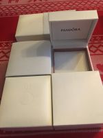 ‼️NEU‼️5 Original Pandora Boxen Set Ring Ohrstecker Kette weiß Niedersachsen - Haren (Ems) Vorschau