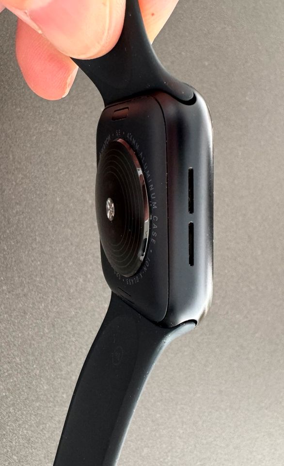 Apple Watch SE 2023 44mm GPS+LTE in München