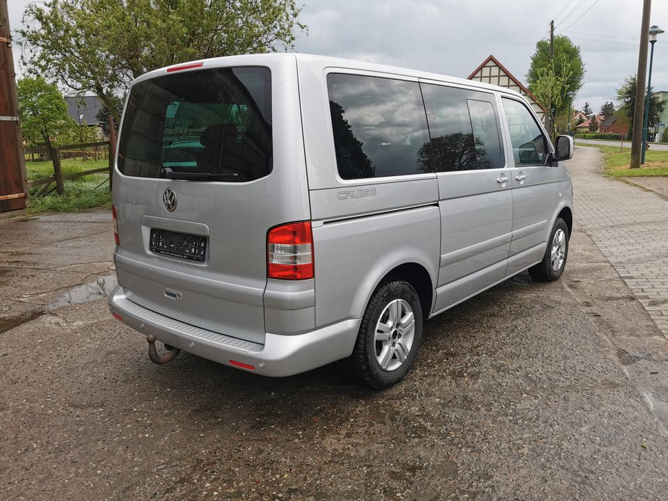 vw t5 multivan cruise 2,5 tdi automatik tüv klima scheckheft bett in Bad Freienwalde