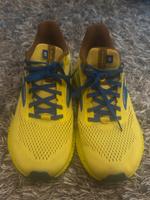 BROOKS LAUNCH BANANA – LIMITED EDITION Größe 42 Brandenburg - Mahlow Vorschau