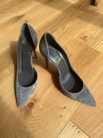 Christian Louboutin Iriza 100 Wildleder Pumps High Heels Nordrhein-Westfalen - Lage Vorschau