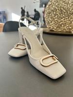 Zara Pumps mit blockabsatz und Schnale  in Lack Gr.39 Sachsen - Markkleeberg Vorschau