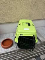 Transport Box und Futter-Schale für Kleintiere zu verschenken ! Baden-Württemberg - Oberhausen-Rheinhausen Vorschau