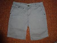 Neuwertige kurze Hose Shorts Bermudas Gr.40 Dresden - Leubnitz-Neuostra Vorschau