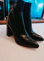 Elegante dunkelblaue Stiefeletten mit Blockabsatz! Friedrichshain-Kreuzberg - Friedrichshain Vorschau