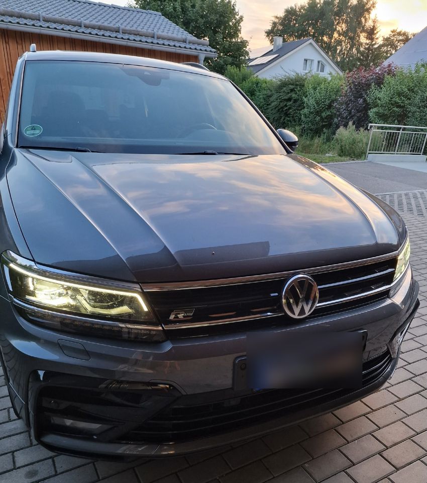 VW Tiguan R-Line Black Style 4Motion mit Vollausstattung in Bad Wurzach