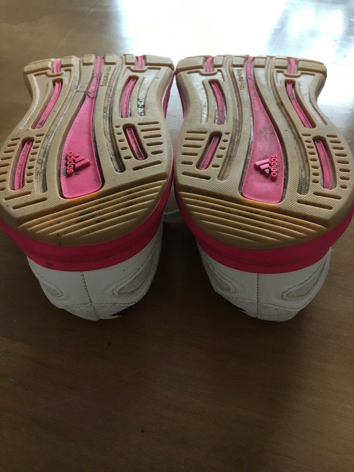 Turnschuhe Adidas 32 weiß rosa in Bilshausen