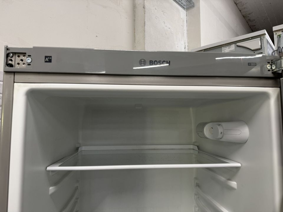 Kühlschrank Bosch 200cm A+ 1 Jahr Garantie / Lieferung in Hamburg