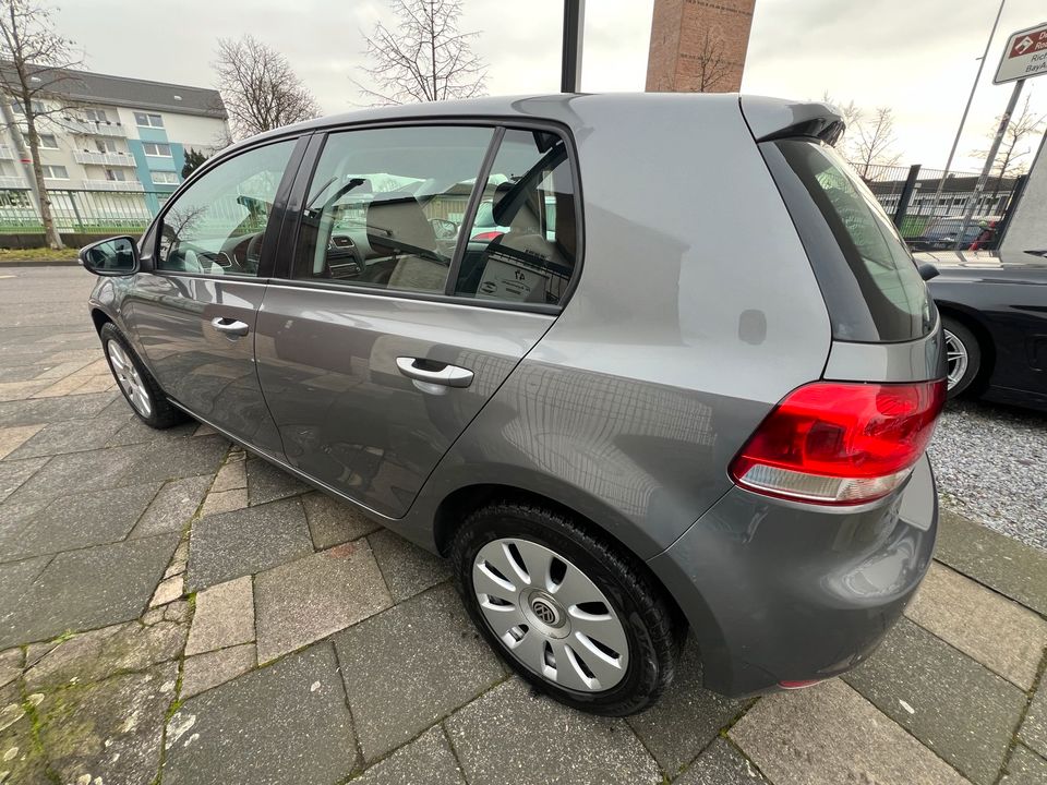 Volkswagen Golf Trendline 1.Hand, 66tkm, Klimaauto., in Leverkusen