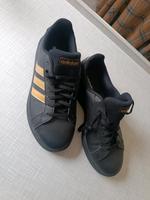 Turnschuhe Adidas schwarz gold Bayern - Kleinaitingen Vorschau