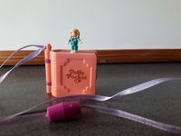 Vintage Polly Pocket Kleines Buch als Kette Niedersachsen - Hittbergen Vorschau