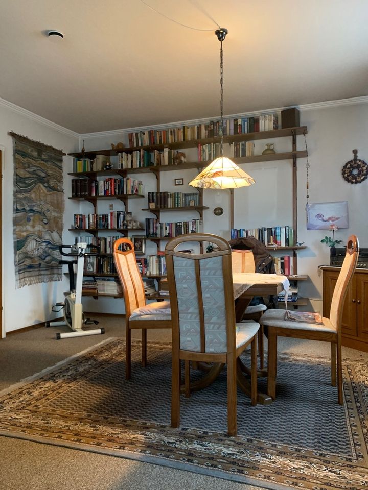 SANKT AUGUSTIN, geräumige und helle 2-Zimmer-ETW, ca. 73 m² Wfl., großer Balkon, Küche, Bad, Keller in Sankt Augustin