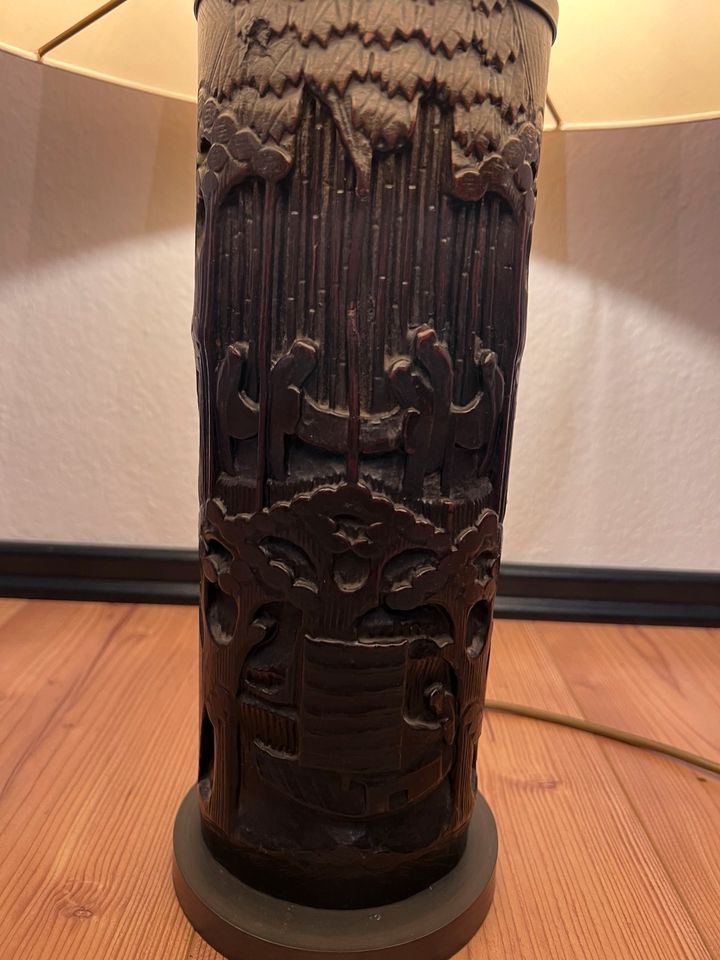 Lampe aus antikem asiatischem Pinselbecher in Bergisch Gladbach