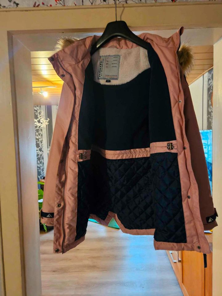 Raintex Mädchen Winterjacke Gr. 164 in Calberlah