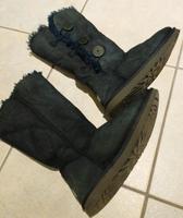 UGG Stiefel blau 40 Winter Bailey Button Triplet gefüttert Niedersachsen - Wolfsburg Vorschau
