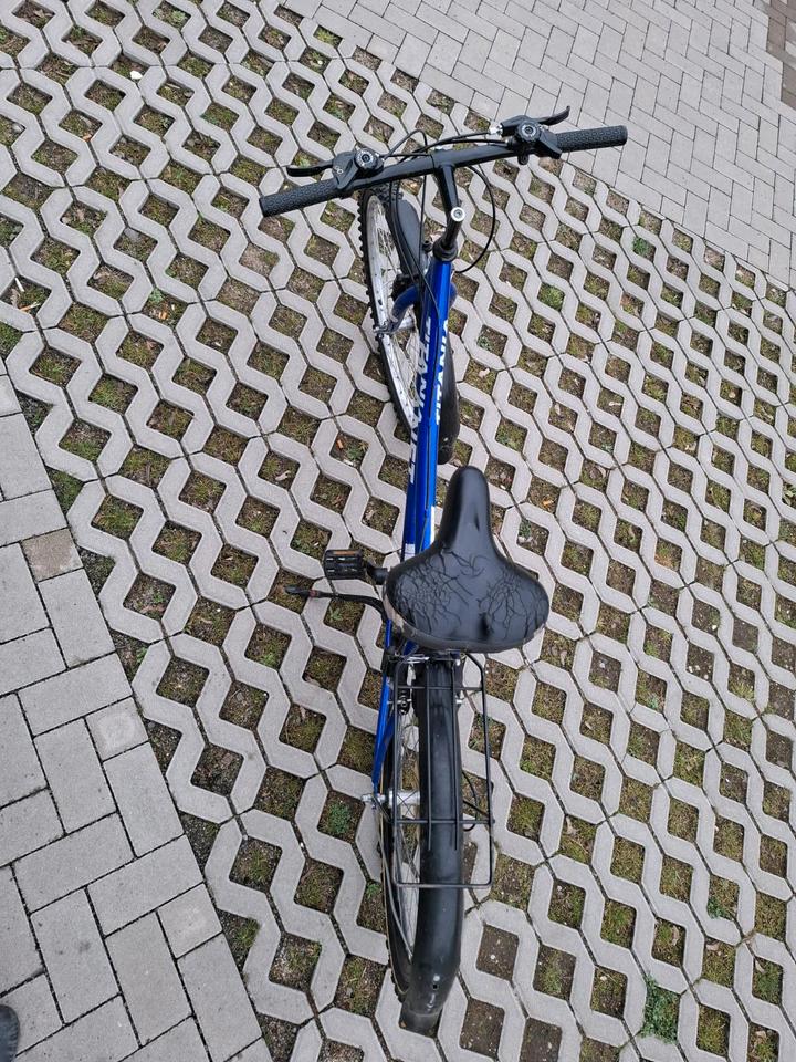Fahrrad mit 18-Gang-Schaltung, gute Fahrtauglichkeit in Hagen