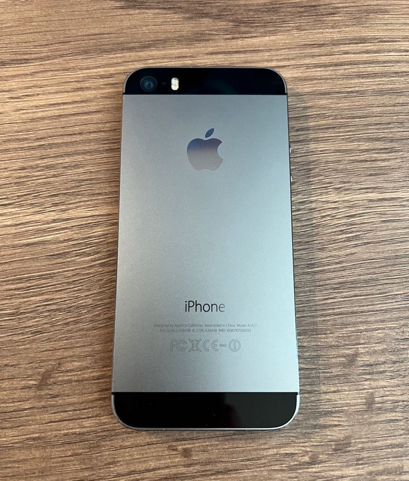 Apple iPhone 5s 32 GB Space grau in Northeim