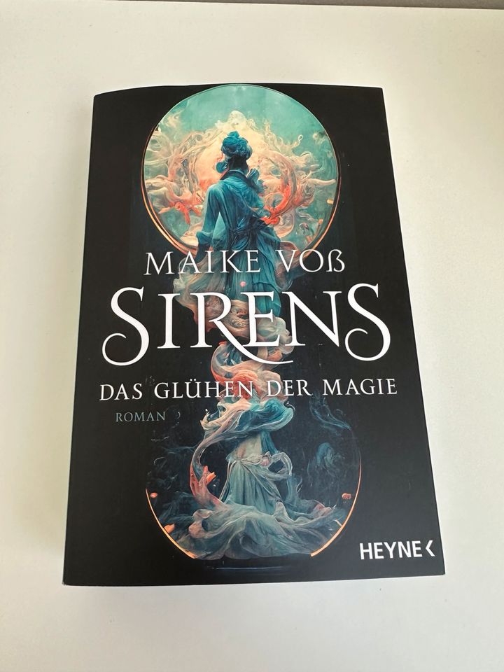 „Sirens“ von Maike Voß mit Farbschnitt in Rehlingen-Siersburg