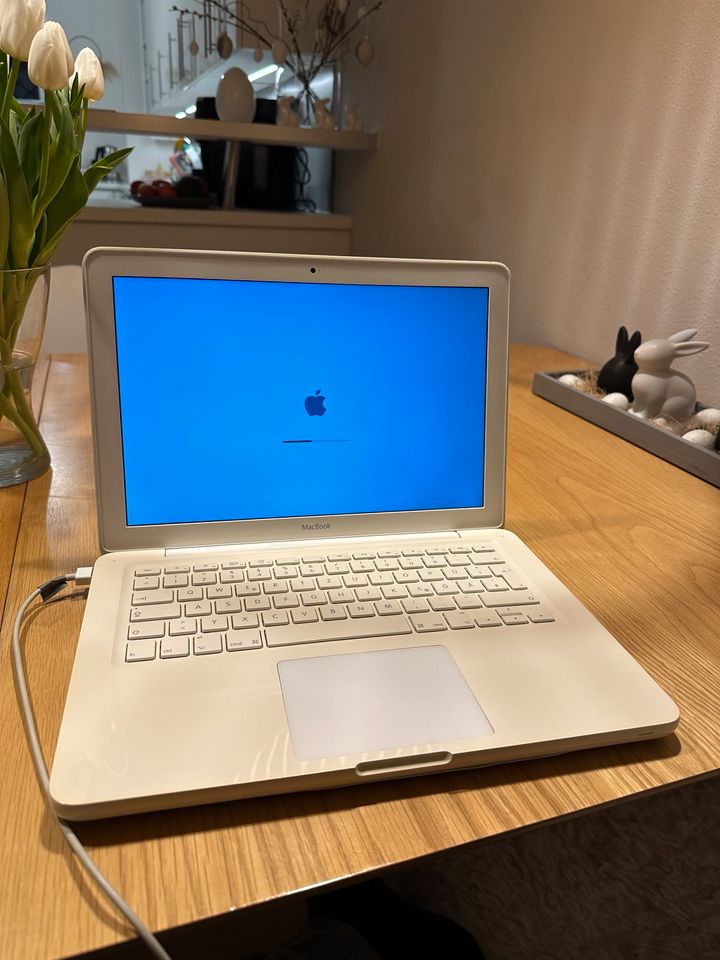 MacBook 13“ (Mitte 2010) in Wolfratshausen