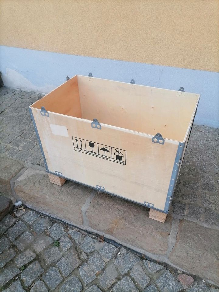 Holz-Kiste in Dresden