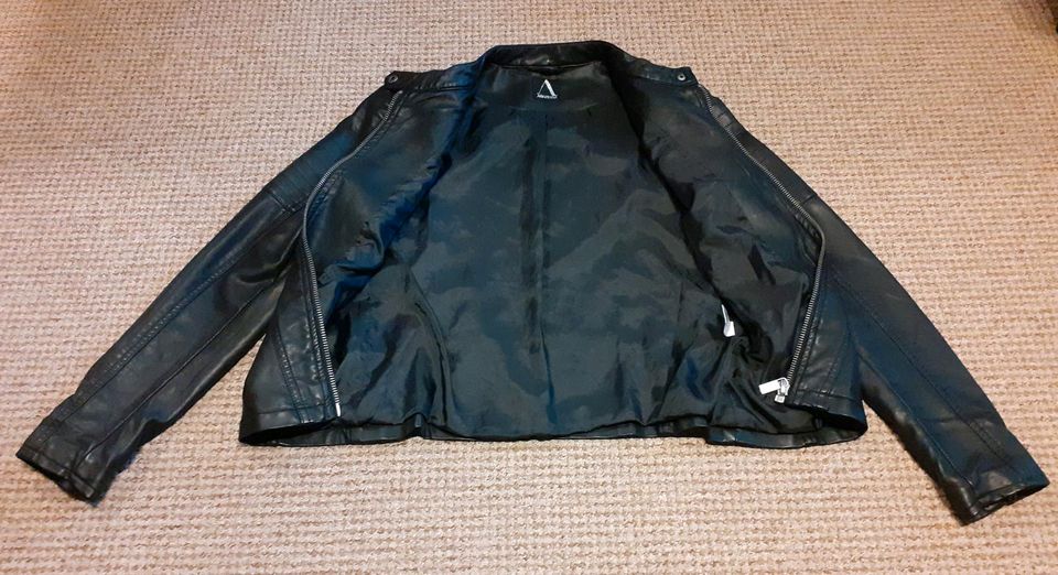 NEU!!! BIKERJACKE DAMEN UND MÄDCHEN. 36/38. in Bergisch Gladbach