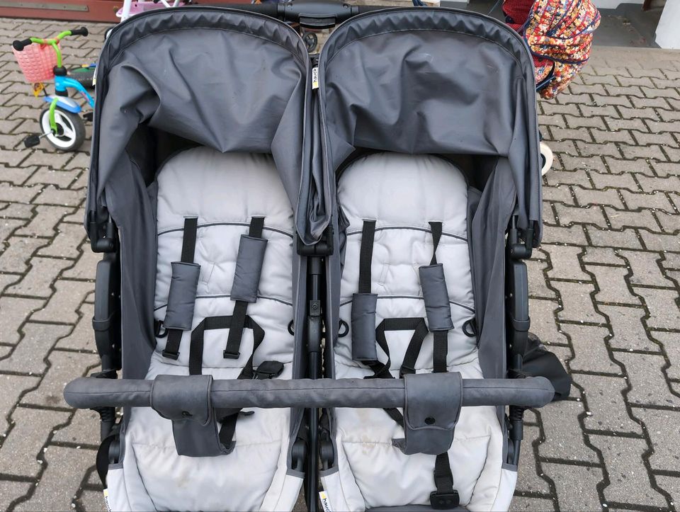 Hauck Geschwisterwagen, Zwillingskinderwagen in Grau Schwarz in Dresden