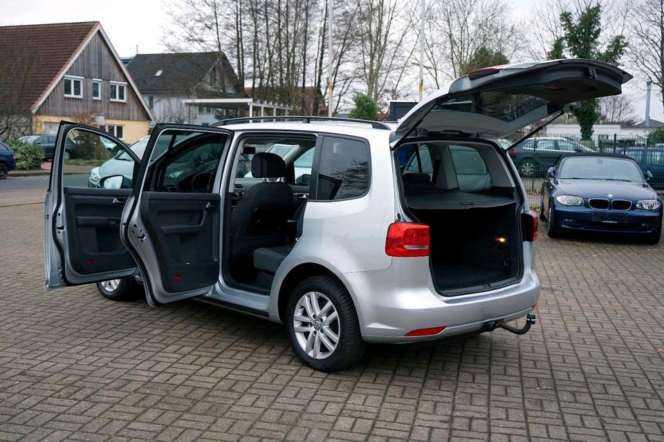 Volkswagen Touran 1.4 TSI,150 PS,1.Hand,S-Heft,AHK,Klima,6GG in Pinneberg
