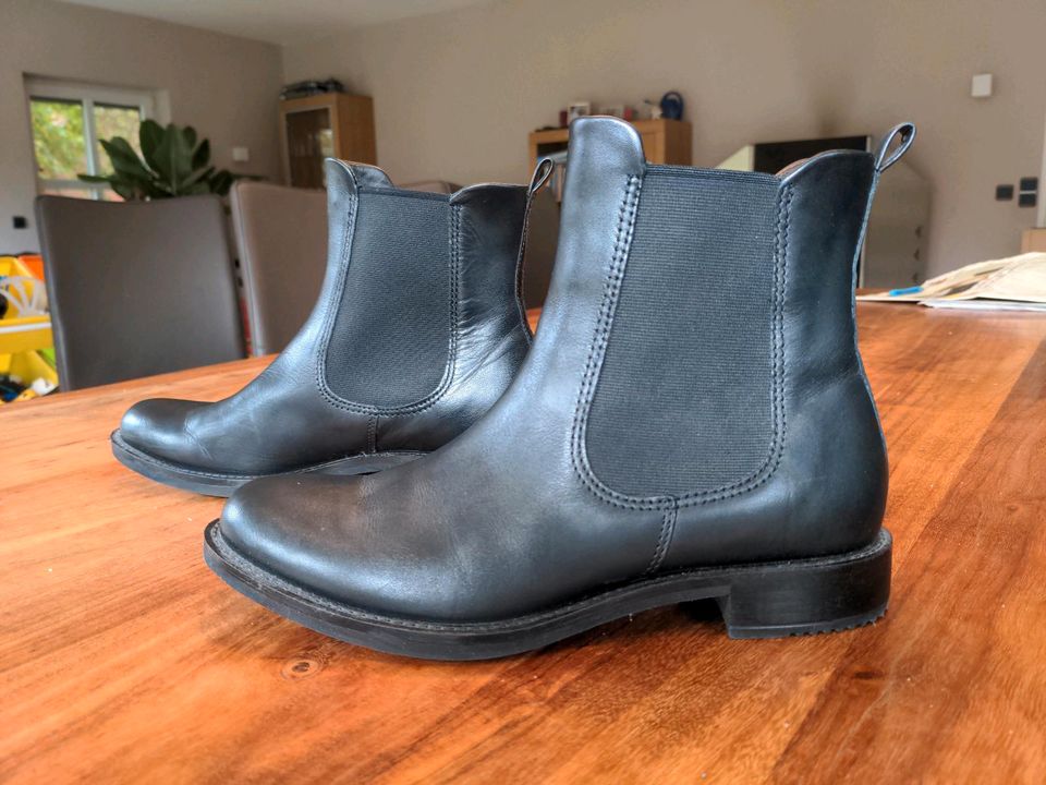 Ecco Chelsey Boots Sartorelle 25 Größe 39 Leder Stiefelette in Nienstädt