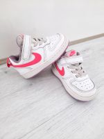 Nike Air Baby Sneaker Turnschuhe weiß pink gr. 21 Sachsen-Anhalt - Weißenfels Vorschau